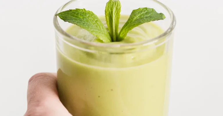 Vitamina de Abacate Engorda? Descubra os Benefícios e Como Evitar o Excesso de Calorias