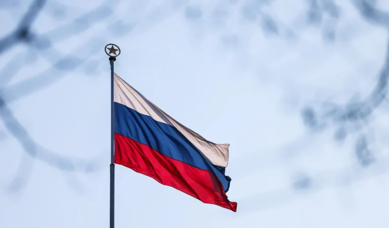 Líderes militares do Reino Unido e Alemanha alertam: Europa precisa se rearmar urgentemente para evitar guerra com a Rússia