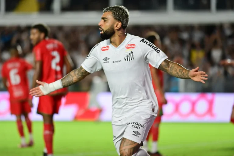 Santos Goleia Velo Clube por 6 a 0, Garante Vaga nas Quartas do Paulistão com Estreia de Neymar e Rebaixa Adversário