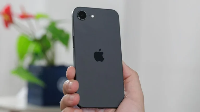 Queima de estoque na Amazon: iPhone 16e 256 GB atinge menor preço histórico com chip A18 e Apple Intelligence completo