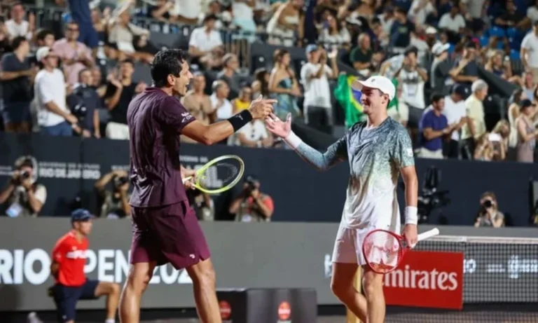 João Fonseca e Marcelo Melo Dominam no Rio Open e Avançam às Semifinais de Duplas com Vitória Contundente
