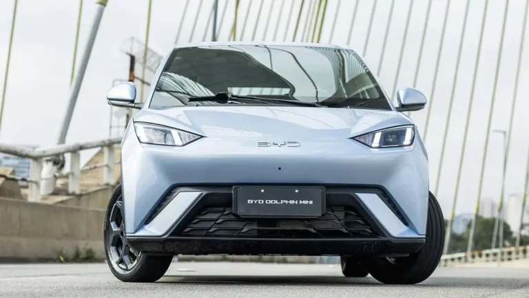 BYD Dolphin Mini GL Elétrico Fica Mais Barato que Fiat Argo com Desconto de R$ 12 Mil para PJ e Agita Mercado