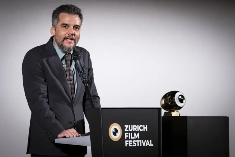 Wagner Moura expressa medo de agentes do ICE nos EUA e compara políticas com o governo Trump