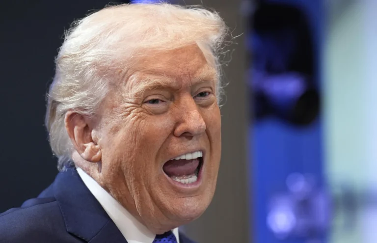 Trump desafia Suprema Corte e anuncia nova tarifa de 15% sobre importações após decisão judicial