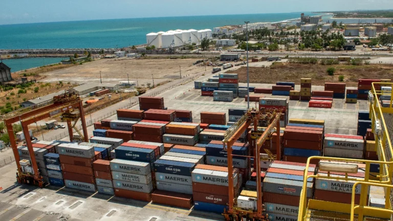 Derrubada de Tarifaço de Trump Alivia Exportadores Brasileiros, Mas Nova Medida Gera Incerteza