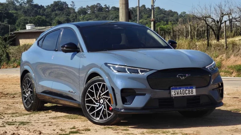 Ford Encontra ‘Fórmula Secreta’ para Carros Elétricos Mais Baratos e Desafia Marcas Chinesas