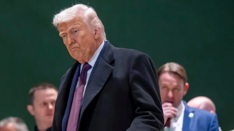 Divisão na Suprema Corte Expõe Limites ao Poder de Trump em Decisões Cruciais