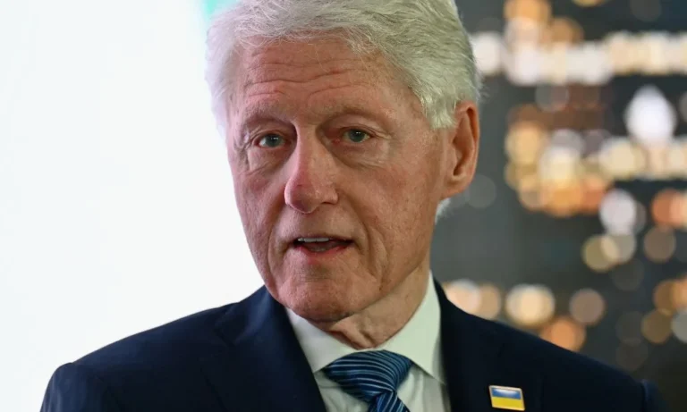 Bill Clinton Nega Conhecimento sobre Crimes de Epstein em Depoimento ao Congresso