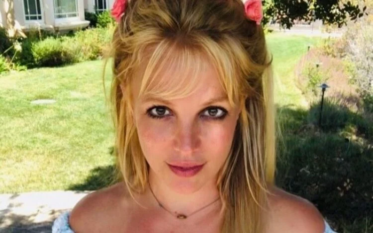 Britney Spears é presa na Califórnia por dirigir sob efeito de substâncias; equipe promete recurso
