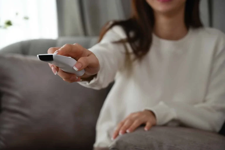 Sua Smart TV está te espionando? Saiba como impedir o rastreamento do seu conteúdo assistido