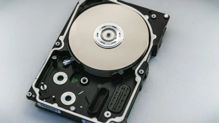 Por que a Inteligência Artificial está “roubando” até os antigos HDDs