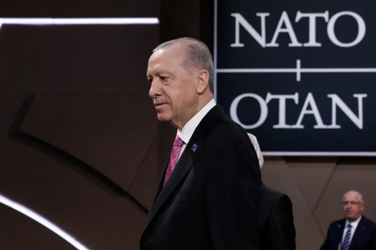 Otan intercepta segundo míssil iraniano no espaço aéreo turco; Ancara alerta o Irã sobre ‘passos errados’