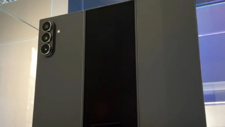 Samsung encerra vendas do Galaxy Z TriFold, o ‘celular mais incrível’ com dobra tripla, após apenas três meses de mercado
