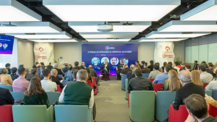 Empresas Adotam Agentes de IA em Processos Reais: Especialistas Debatem Governança e Desafios no inovabra Bradesco