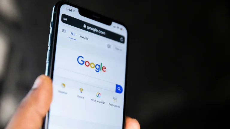 Finalmente no Android: Chrome Libera a Tão Esperada Barra de Favoritos do Desktop para Tablets e Celulares Dobráveis