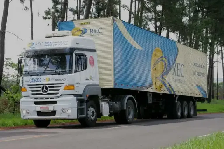 REC Transportes Abre Vagas para Motorista Carreteiro em Contagem (MG) com Salário de R$ 7.000 e Benefícios Completos