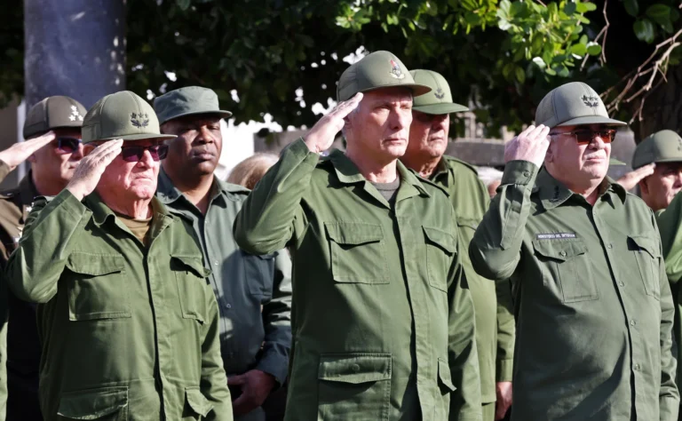 Cuba Afirma Preparar Forças Armadas para Possível Agressão Militar dos EUA em Meio a Tensões Crescentes
