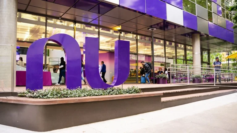 Nubank Fora do Ar? Usuários Relatam Instabilidade Massiva no Pix e Cartões Nesta Segunda (23) e Reclamam nas Redes