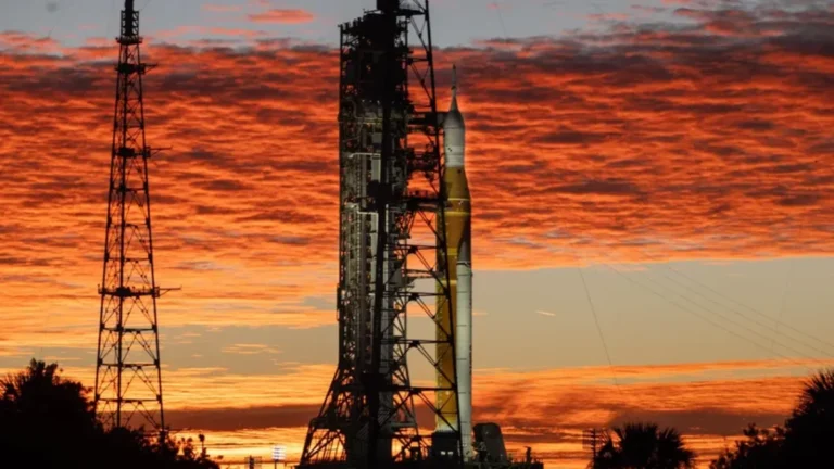 Contagem Regressiva: NASA Prepara Lançamento da Missão Artemis II, A Primeira Tripulada à Lua em Mais de 50 Anos e o Retorno Histórico da Exploração Humana