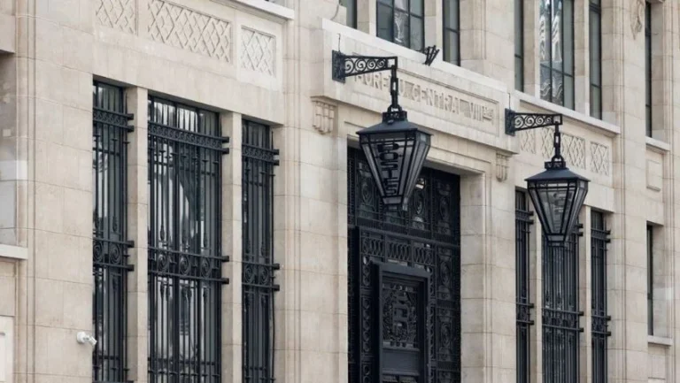 Polícia Francesa Desarticula Tentativa de Atentado com Bomba Próximo ao Bank of America em Paris