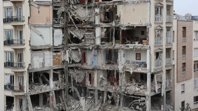 EUA Intensificam Presença Militar no Oriente Médio: Reforço de Tropas Aumenta Tensão com o Irã e Preocupações Globais