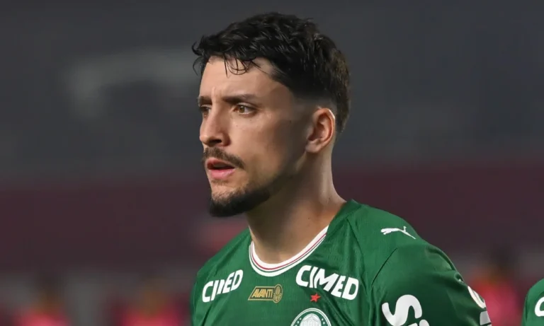 Piquerez, Lateral-Esquerdo do Palmeiras e Uruguai, Rompe Ligamento do Tornozelo em Amistoso e Passará por Cirurgia Urgente