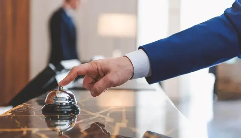 Hotéis e Pousadas: Adeus Ficha em Papel, Olá Ficha Digital de Hóspedes a Partir de Abril!