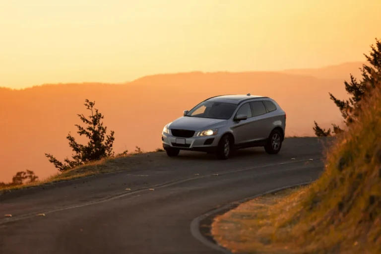 Calor Extremo Acelera Degradação da Bateria do Carro: Entenda o Porquê e Como Evitar Surpresas Ruins