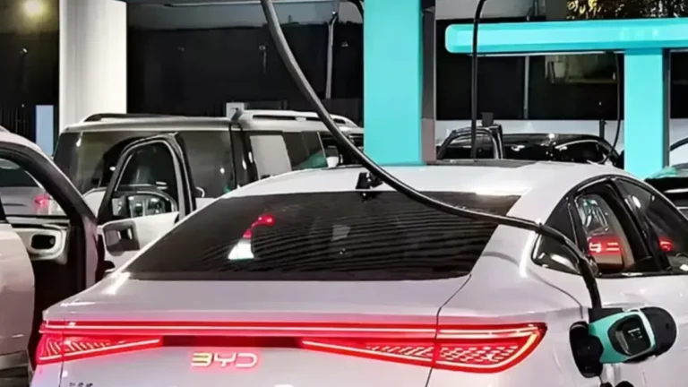 BYD Revoluciona Recarga de Carros Elétricos com Tecnologia Ultrarrápida que Adiciona 400 km em 5 Minutos e Dispensa Apps