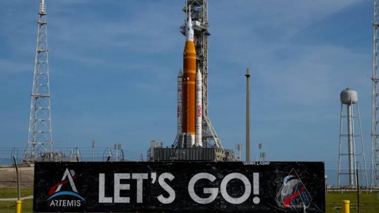 É Hoje! Como Assistir ao Vivo o Lançamento Histórico da Missão Artemis II da NASA Rumo à Lua Após Meio Século