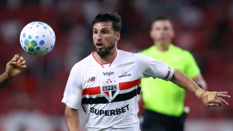 Calleri marca no final e São Paulo arranca empate com Internacional no Beira-Rio pelo Brasileirão