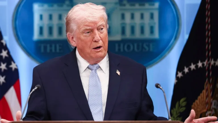 Trump Ordena Investigação para Identificar Vazamento de Informações sobre Resgate de Pilotos Americanos no Irã