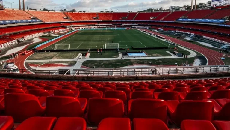 Crise no Morumbi: São Paulo Expulsa Márcio Carlomagno, Ex-Dirigente Aliado de Casares, por Escândalo de Camarotes