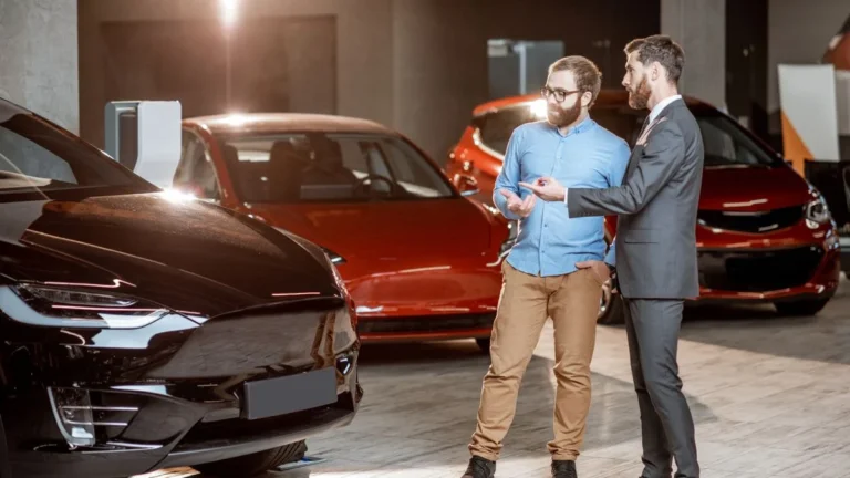 Descubra Por Que o Carro Zero Km é Tão Mais Caro na Concessionária: Estudo Revela a ‘Taxa do Atravessador’ Que Eleva Preços em Milhares