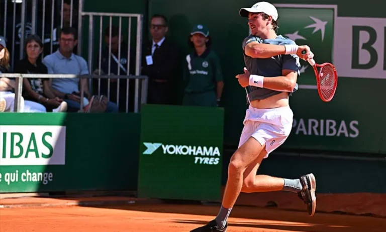 João Fonseca Brilha em Batalha Épica contra Zverev, N°3 do Mundo, e Deixa Monte Carlo com Destaque