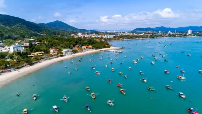 Turismo Doméstico Brasileiro Cresce 8% e Impulsiona Novos Investimentos em Penha (SC) com Foco em Hotelaria de Alto Padrão