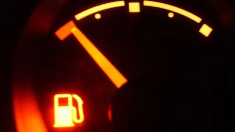 Preço da Gasolina nas Alturas? 3 Dicas Simples e Eficazes Para Economizar Combustível de Verdade no Seu Carro