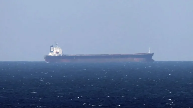 EUA Iniciam Desminagem no Estreito de Ormuz em Corrida Contra o Tempo e Tensão com o Irã