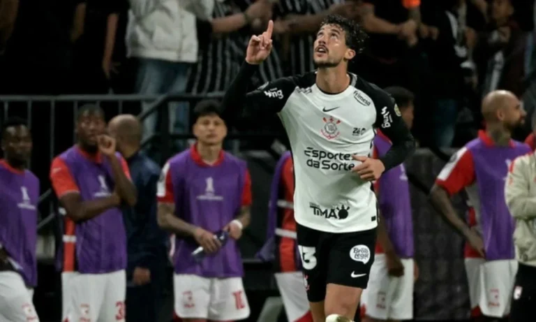 Corinthians Vence Santa Fé por 2 a 0 na Libertadores e Quebra Jejum de Quatro Jogos na Neo Química Arena, Assumindo Liderança do Grupo E
