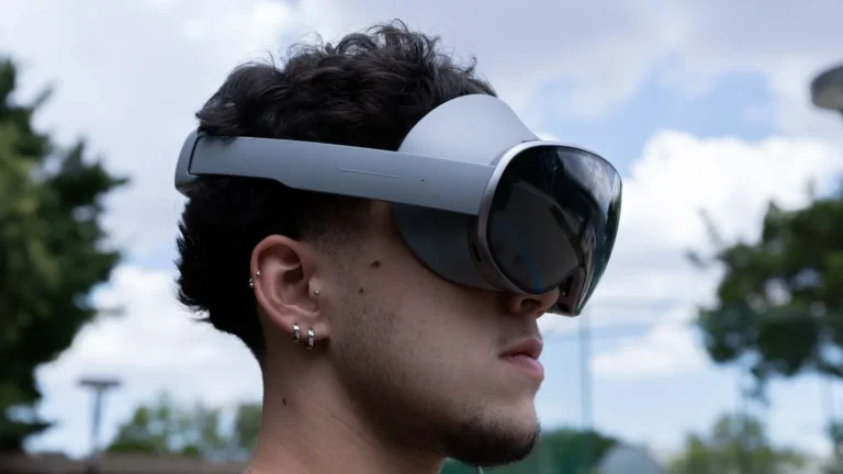 Análise Completa do Samsung Galaxy XR: Um Olhar Aprofundado no Mundo Experimental da Realidade Mista e Seus Desafios de Primeira Geração