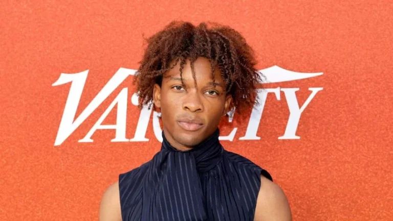 Rapper D4vd Acusado de Assassinato de Adolescente nos EUA: Corpo Encontrado em Veículo Registrado em Seu Nome