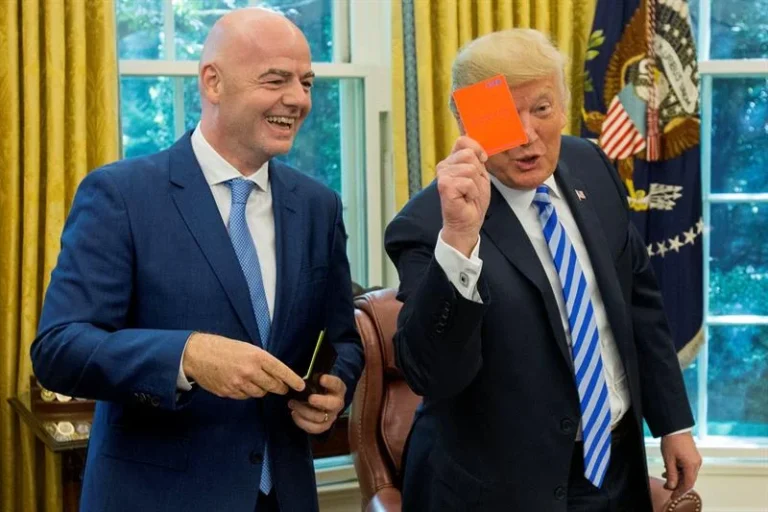 Aliado Próximo de Donald Trump Sugere à FIFA Substituir Irã pela Itália na Copa do Mundo, Agitando Cenário Geopolítico e Esportivo