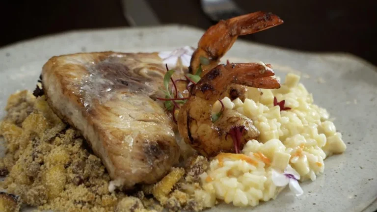 Guia Gastronômico de Santos: Onde Saborear a Autêntica Meca Santista e Clássicos Caiçaras