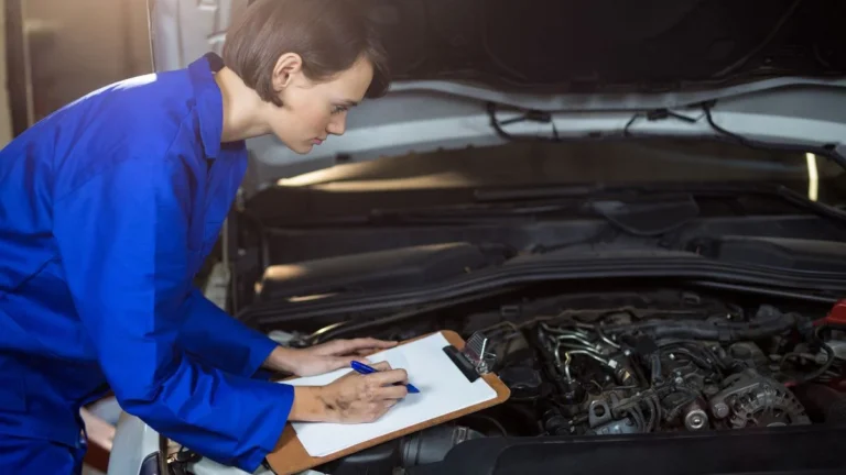 Manutenção Essencial: O Roteiro Completo de Revisões do Seu Carro, de 10.000 a 100.000 Km, Para Longevidade e Economia