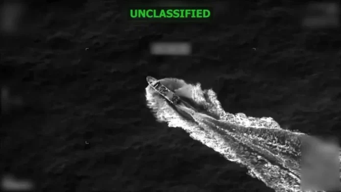 EUA abatem 3 supostos narcoterroristas em ataque a embarcação no Pacífico; governo alega combate ao tráfico