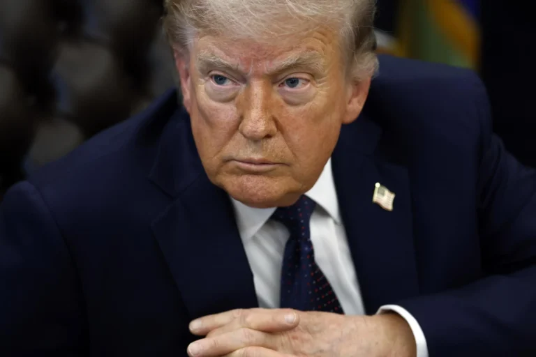 Casa Branca acusa democratas de ‘demonizarem’ Trump após tentativa de assassinato