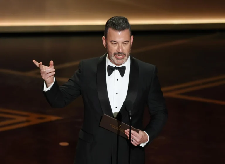 Trump intensifica ataque à ABC e exige demissão de Jimmy Kimmel após piada com Melania Trump
