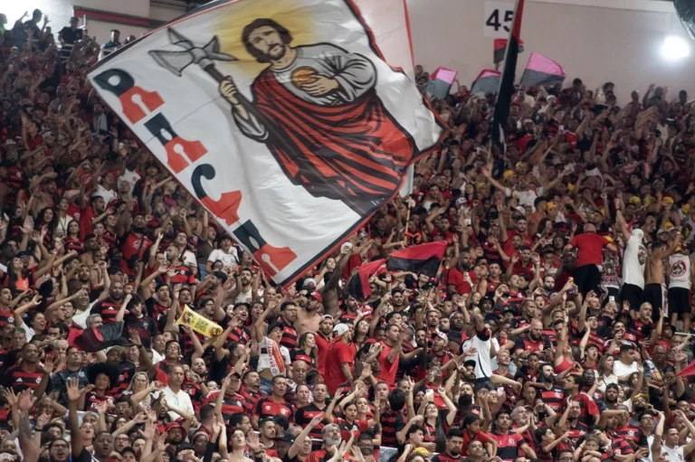 Gol no apagar das luzes e rádio no ouvido: As últimas rodadas do Brasileirão que pararam o Brasil em pura emoção