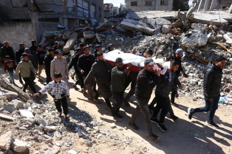 Hamas alerta sobre possível quebra de cessar-fogo em Gaza e pede mobilização na Cisjordânia após morte de jovem