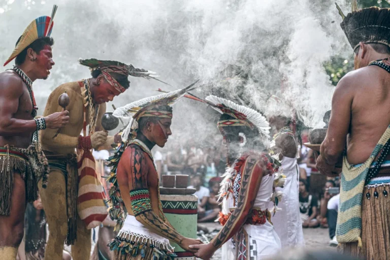 Cultura Pataxó da Aldeia da Jaqueira Cruza o Atlântico e Encanta a Europa em Exposição na Bulgária